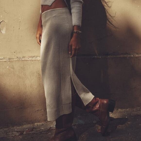 ZARA SEQUIN MIDI SKIRT - Picture 2 of 9